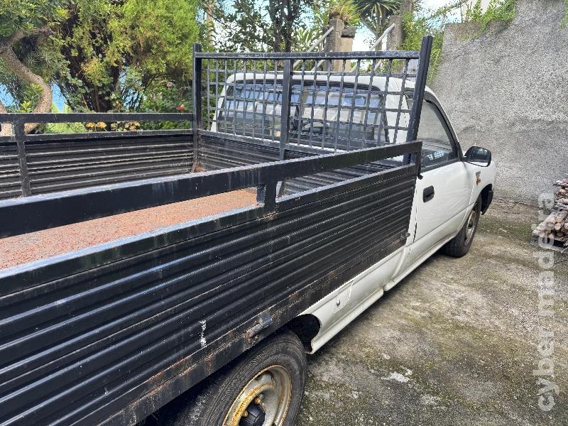 TOYOTA HI.LUX 2D5 Gasóleo