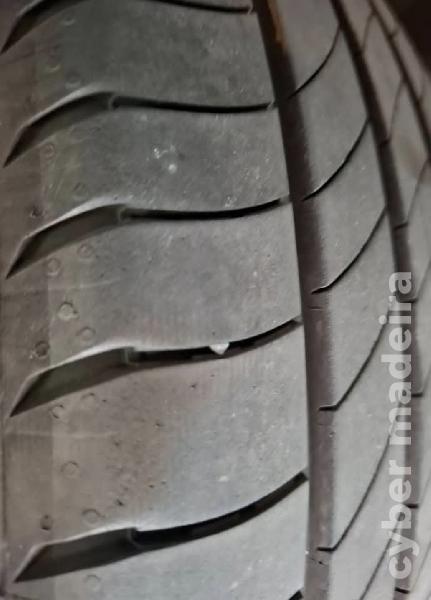 2 x Michelin praticamente novos 215 60 16"