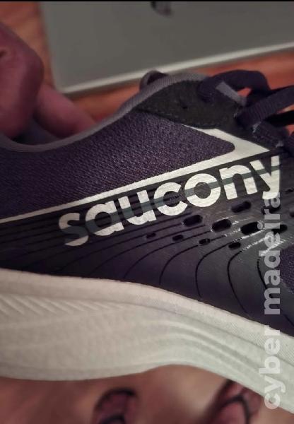 Saucony 45 por não dar uso e ficar grandes 46