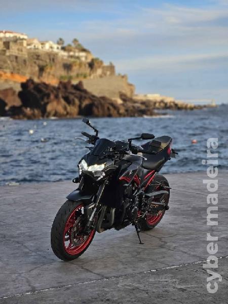 Kawazaki Z900 954 cc Sport, turismo