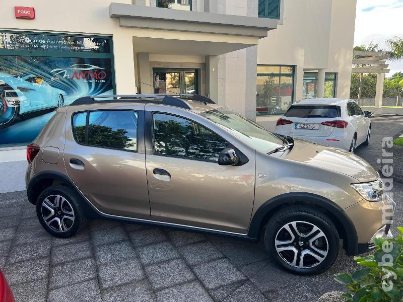 DACIA SANDERO 1.5 DCI Gasóleo