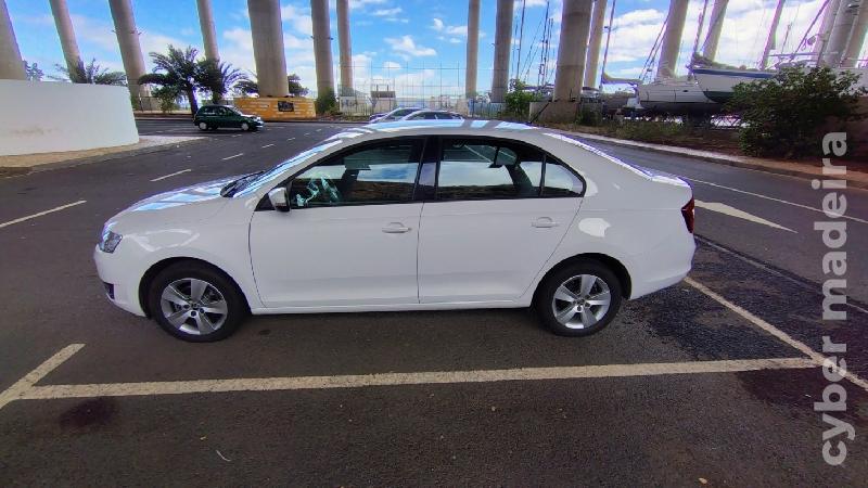 SKODA OCTAVIA Rapid 1.0 TSI Gasolina