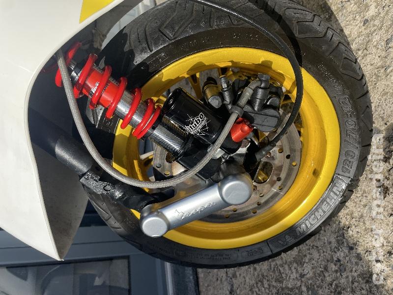 Piaggio GTS 300 Supra 300 cc Supermoto