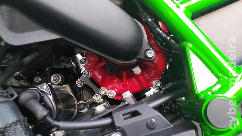 Kawazaki ZH2 1.000 cc Sport, turismo