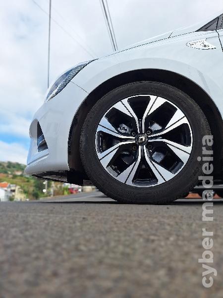 RENAULT CLIO LIMITED Gasolina