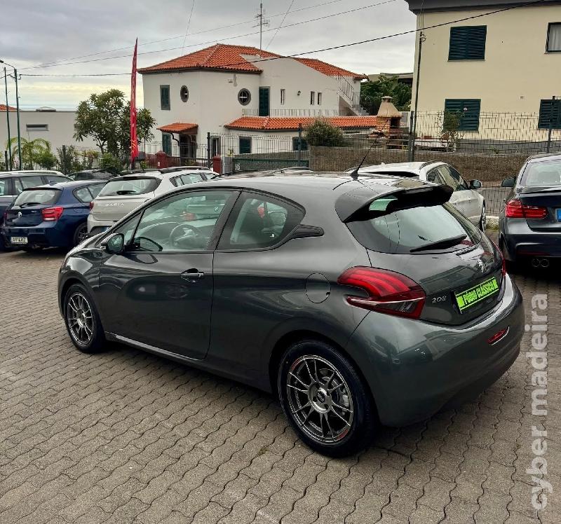 PEUGEOT 208 1.6 Hdi Gasóleo