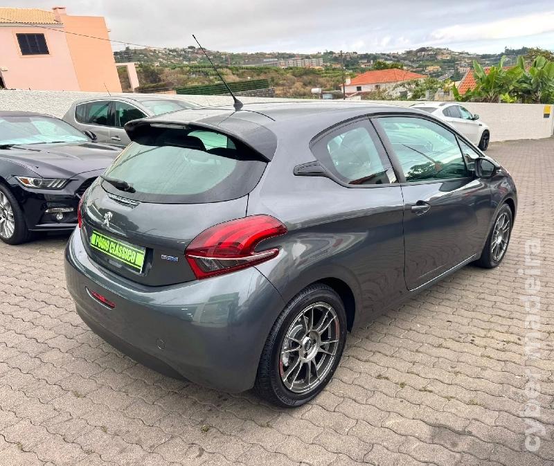PEUGEOT 208 1.6 Hdi Gasóleo