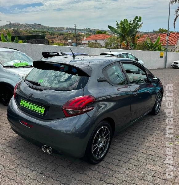 PEUGEOT 208 1.6 Hdi Gasóleo