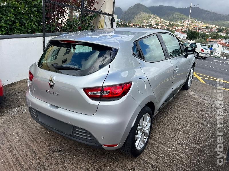RENAULT CLIO 1.5 DCI 90 cv - CAIXA AUTOMÁTICA Gasóleo