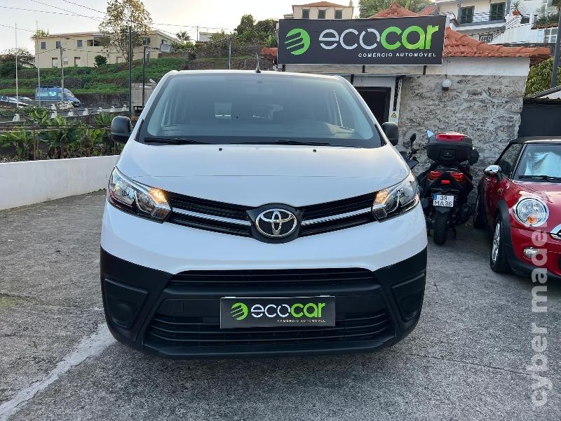 TOYOTA PROACE 1.5 D-4D 120 cv - 9 lugares Gasóleo