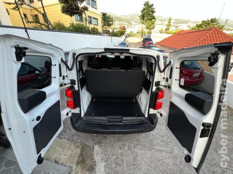 TOYOTA PROACE 1.5 D-4D 120 cv - 9 lugares Gasóleo