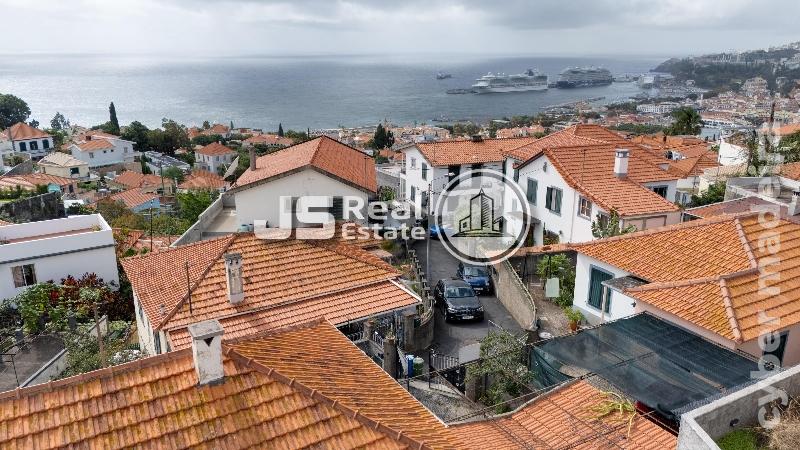 Moradia T5 para Venda