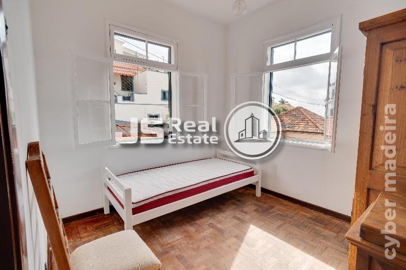 Moradia T5 para Venda