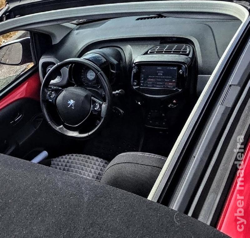 PEUGEOT 108 teto de abrir Gasolina