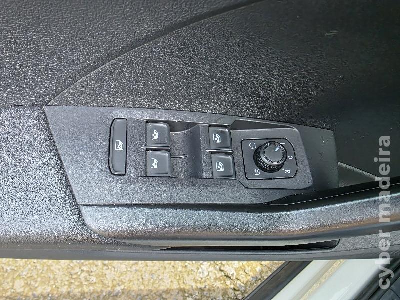 VOLKSWAGEN T-CROSS 1.0 TSI LIFE Gasolina