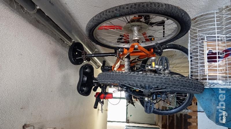 Outras Outros Menino Vendo 3 bicicletas