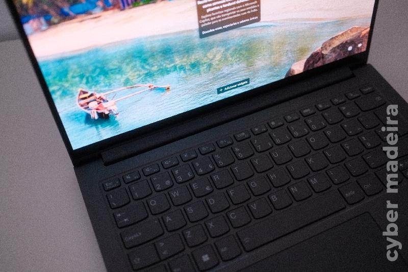 Portátil Lenovo Yoga S7P 14ACH Lenovo