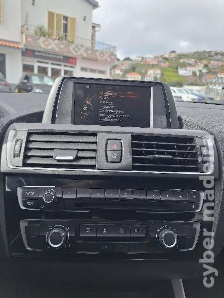 BMW Serie 1 URBAN Gasóleo