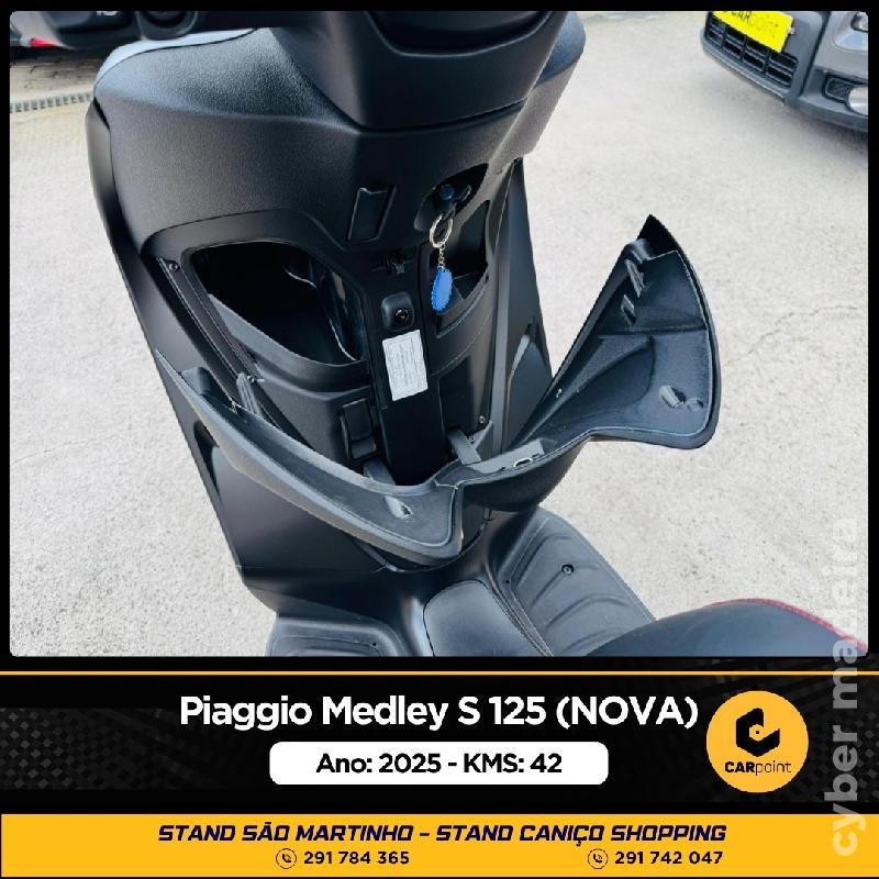Piaggio MEDLEY S 125 cc Scooter