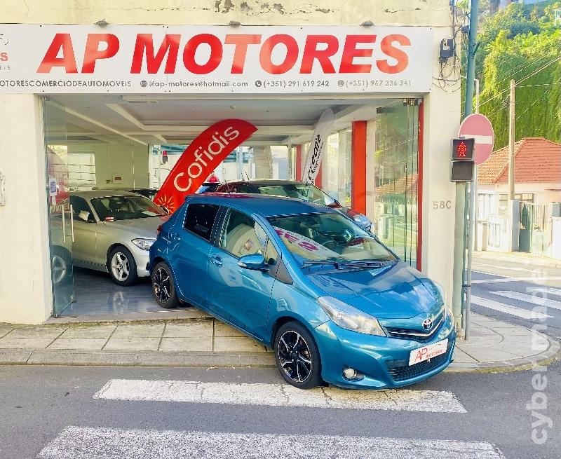 TOYOTA YARIS 1.4 D4D Gasóleo