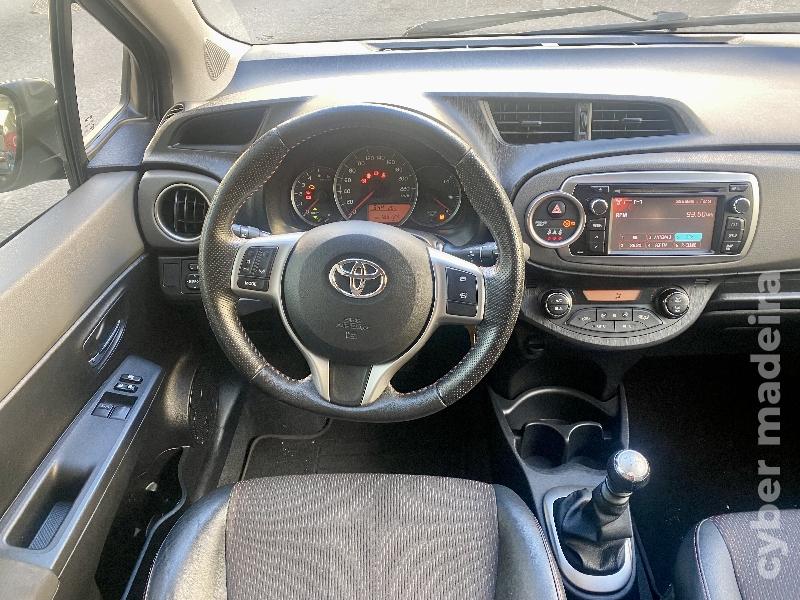 TOYOTA YARIS 1.4 D4D Gasóleo