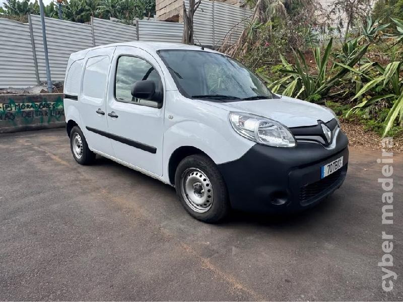 RENAULT 4 Renault Kangoo 1.5 dCi – 2017 – Versão ENERGY – Nacional Gasóleo