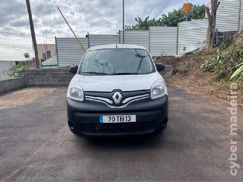 RENAULT 4 Renault Kangoo 1.5 dCi – 2017 – Versão ENERGY – Nacional Gasóleo