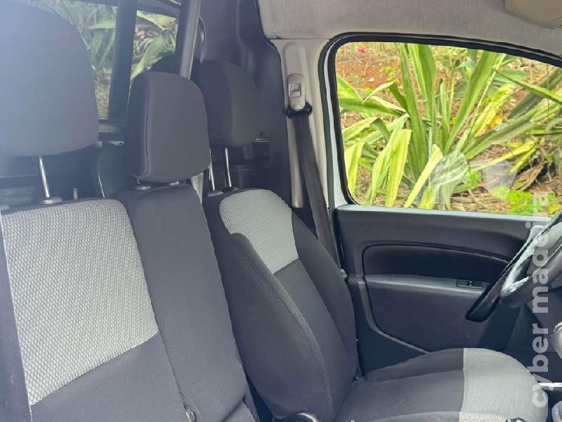 RENAULT 4 Renault Kangoo 1.5 dCi – 2017 – Versão ENERGY – Nacional Gasóleo