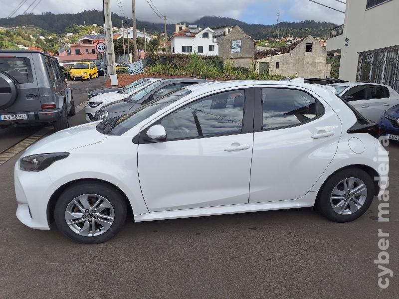 TOYOTA YARIS CONFORT PLUS Gasolina