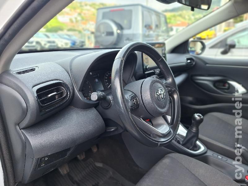 TOYOTA YARIS CONFORT PLUS Gasolina