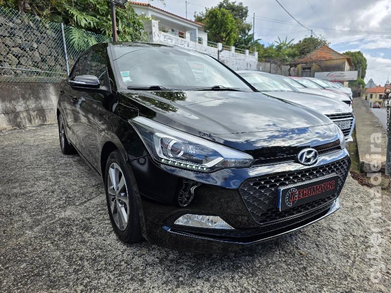 HYUNDAI I20 1.1 CRDI COMFORT Gasóleo