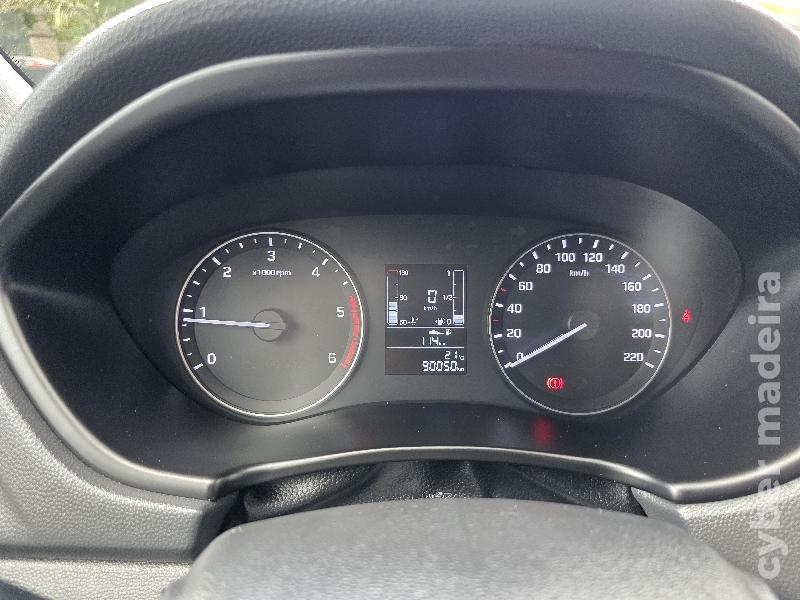 HYUNDAI I20 1.1 CRDI COMFORT Gasóleo