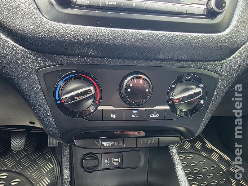 HYUNDAI I20 1.1 CRDI COMFORT Gasóleo