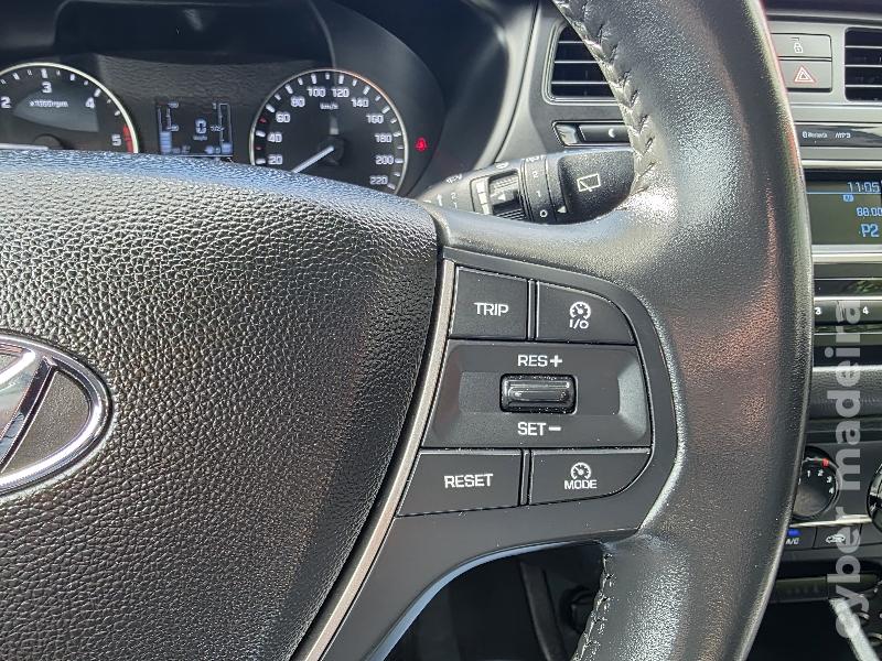 HYUNDAI I20 1.1 CRDI COMFORT Gasóleo