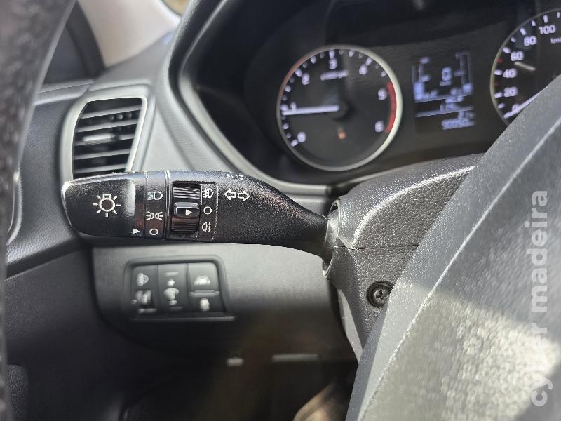 HYUNDAI I20 1.1 CRDI COMFORT Gasóleo