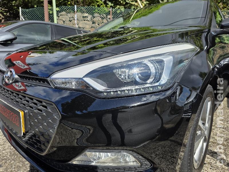 HYUNDAI I20 1.1 CRDI COMFORT Gasóleo