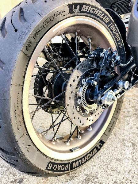 Husqvarna Vitpilen 401 400 cc Chopper, cruiser