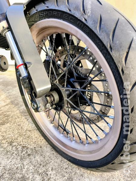 Husqvarna Vitpilen 401 400 cc Chopper, cruiser