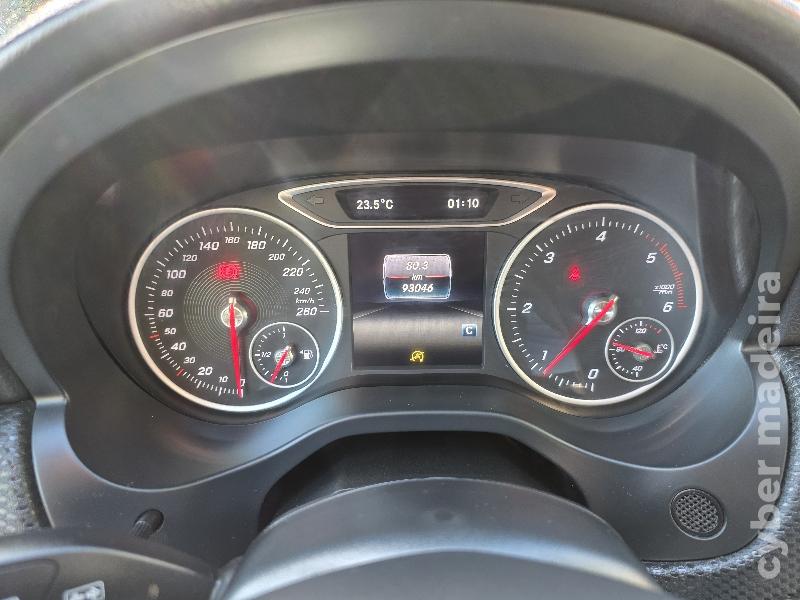 MERCEDES A A180d AMG LINE Gasóleo