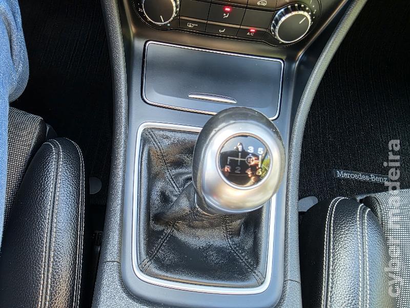 MERCEDES A A180d AMG LINE Gasóleo