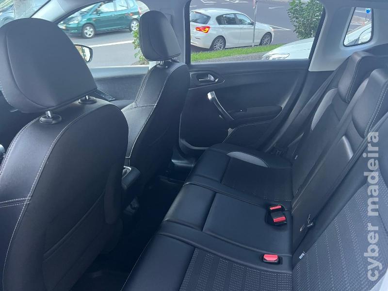 PEUGEOT 2008 1.6 BLUE HDI ALLURE Gasóleo