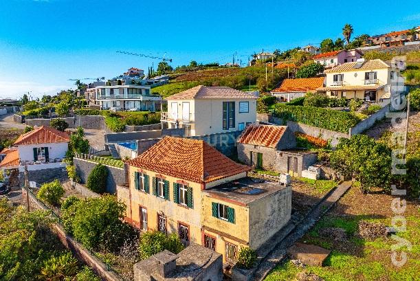 Moradia T4 para Venda