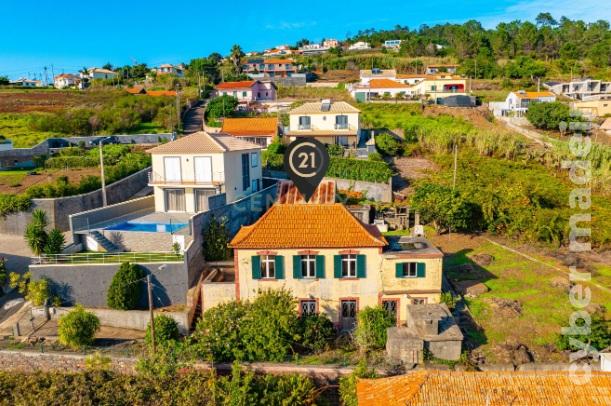 Moradia T4 para Venda