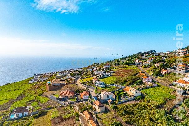 Moradia T4 para Venda