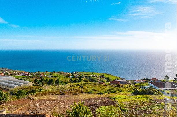 Moradia T4 para Venda