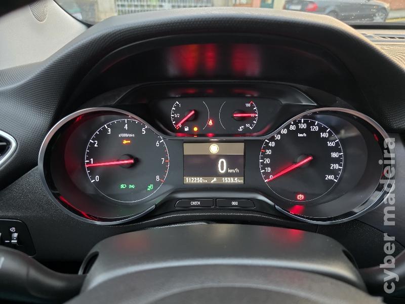 OPEL ADAM CROSSLAND X 1.2 TURBO INNOVATION Gasolina