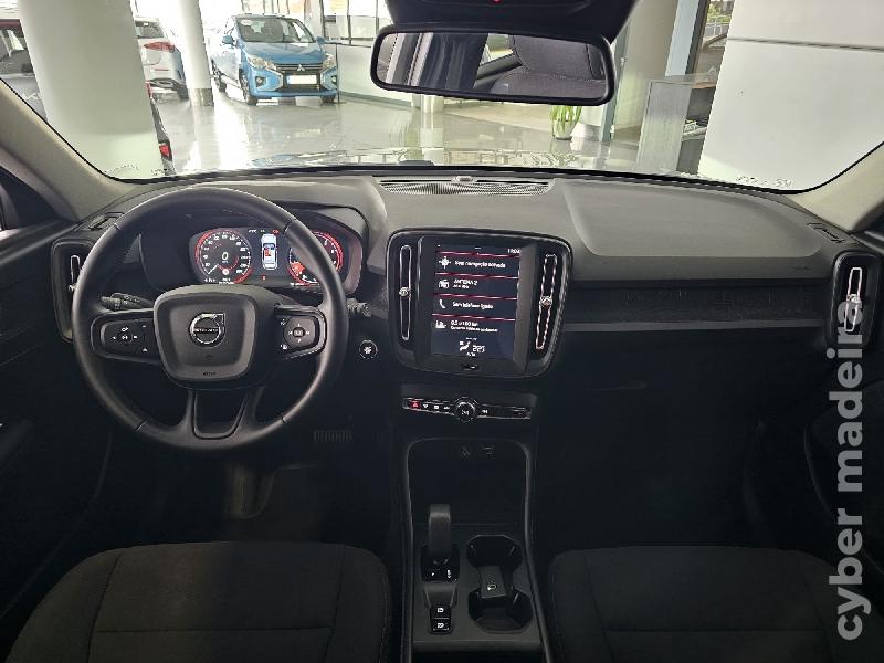 VOLVO XC 40 T2 Gasolina