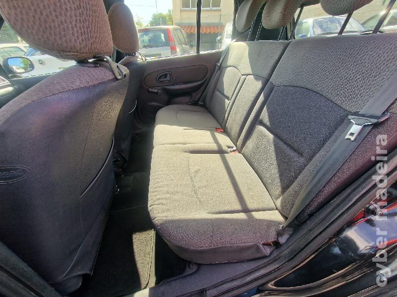 RENAULT CLIO 1.5 DCI Gasóleo