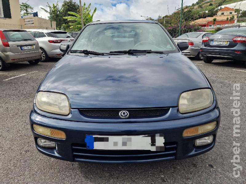 MAZDA 323 1.5CC Gasolina