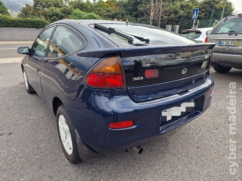MAZDA 323 1.5CC Gasolina